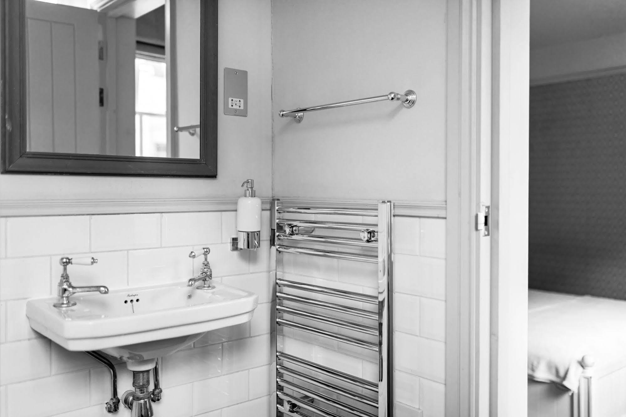 ロンドン ザ モルト ハウス フラム Bed & Breakfast エクステリア 写真