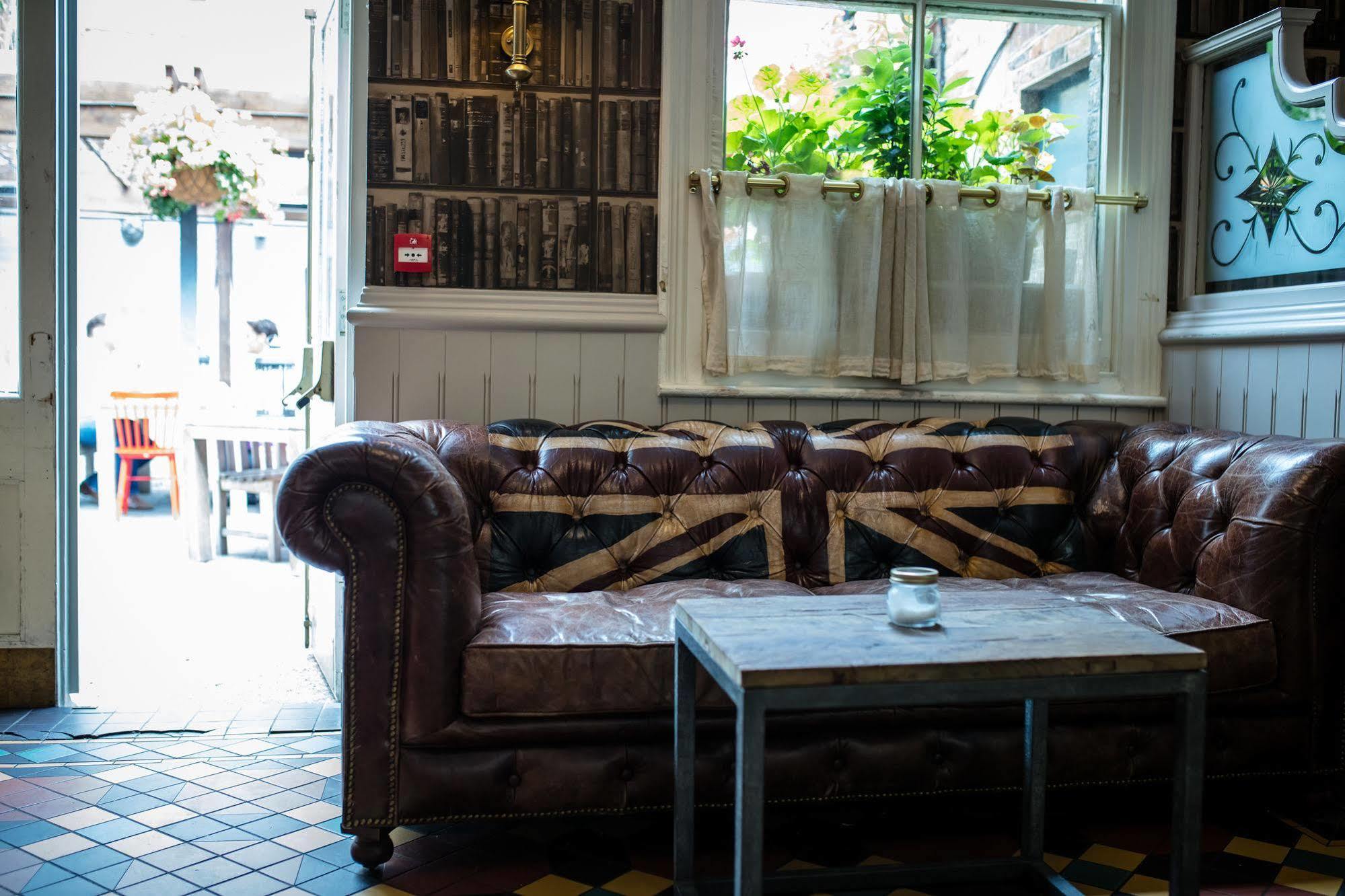 ロンドン ザ モルト ハウス フラム Bed & Breakfast エクステリア 写真